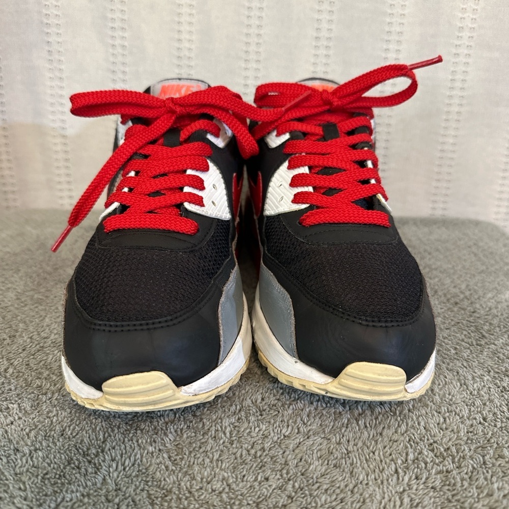 Nike Air Max 90 Black Bright Crimson Sneakers - Picture 3 of 7